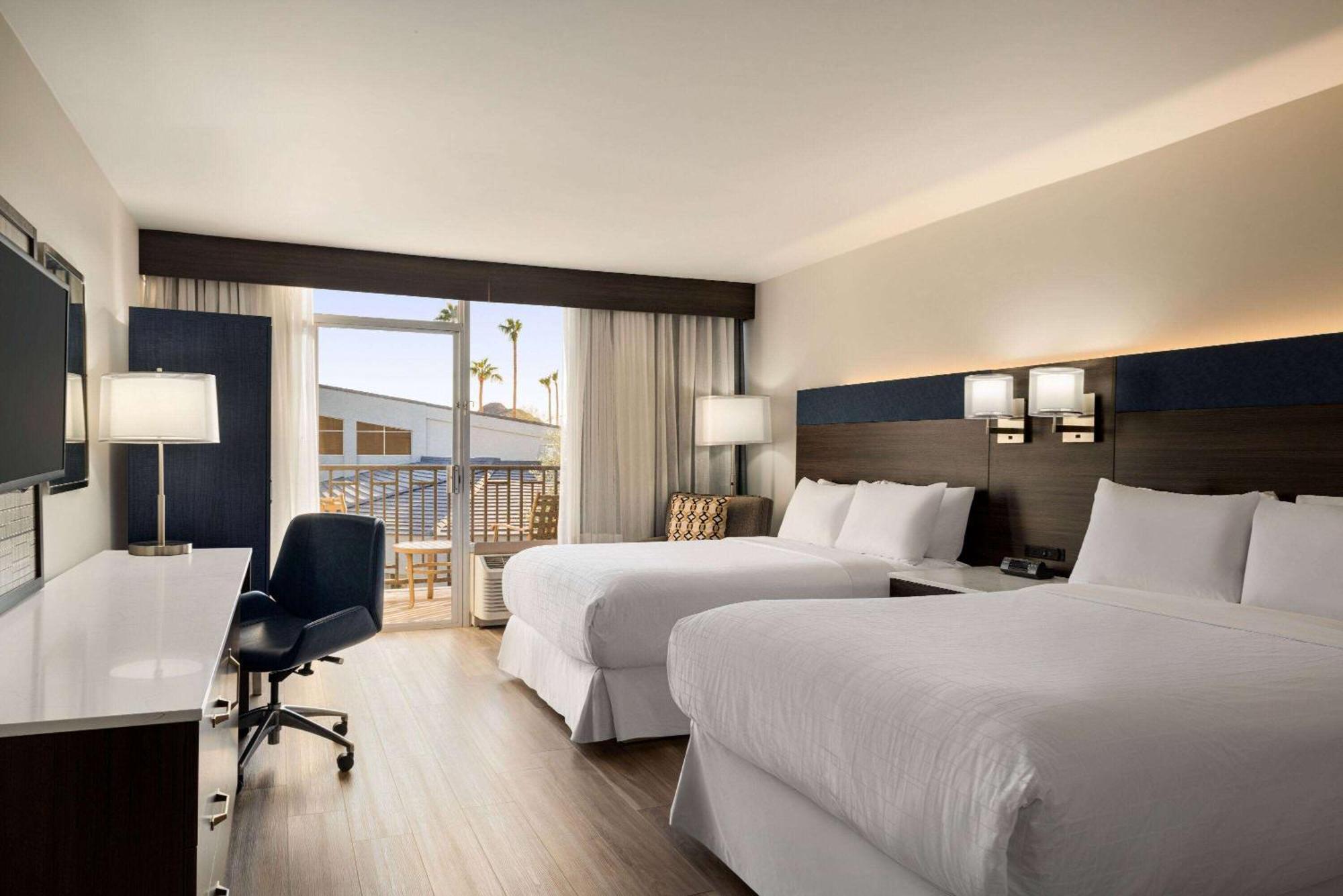 Wyndham Phoenix Airport - Tempe Exterior photo