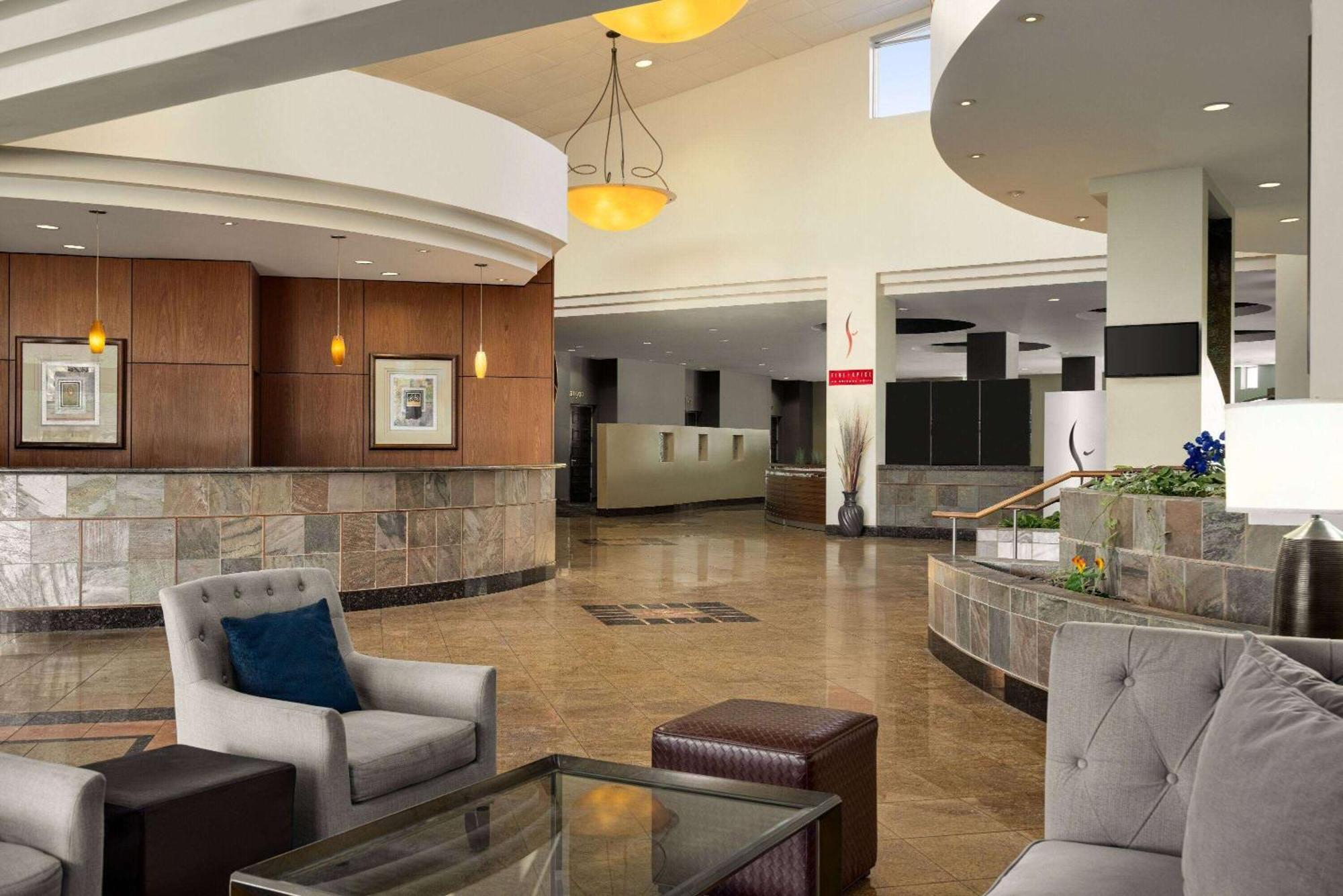 Wyndham Phoenix Airport - Tempe Exterior photo